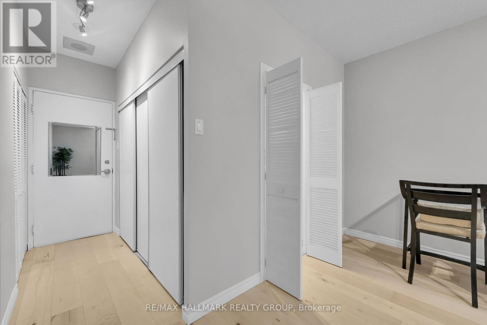 104 - 475 Laurier Avenue W, Ottawa, ON - Indoor Photo Showing Other Room