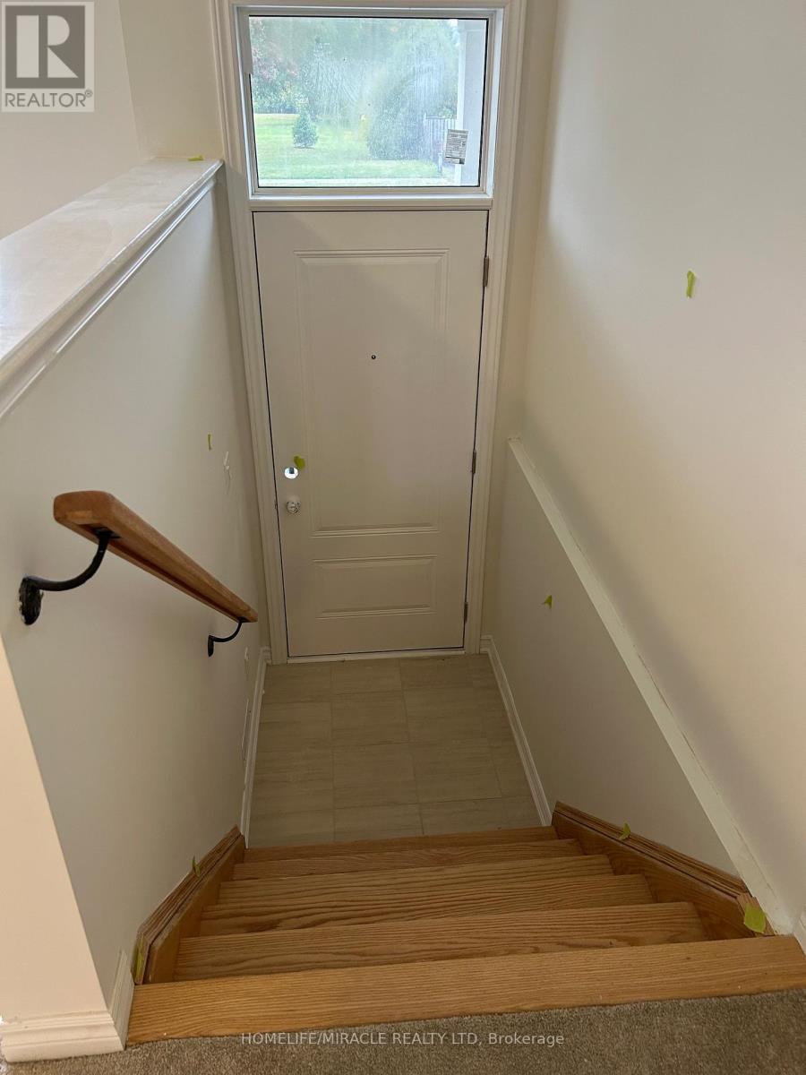 430 Okanagan Path, Oshawa, ON - Indoor Photo Showing Other Room