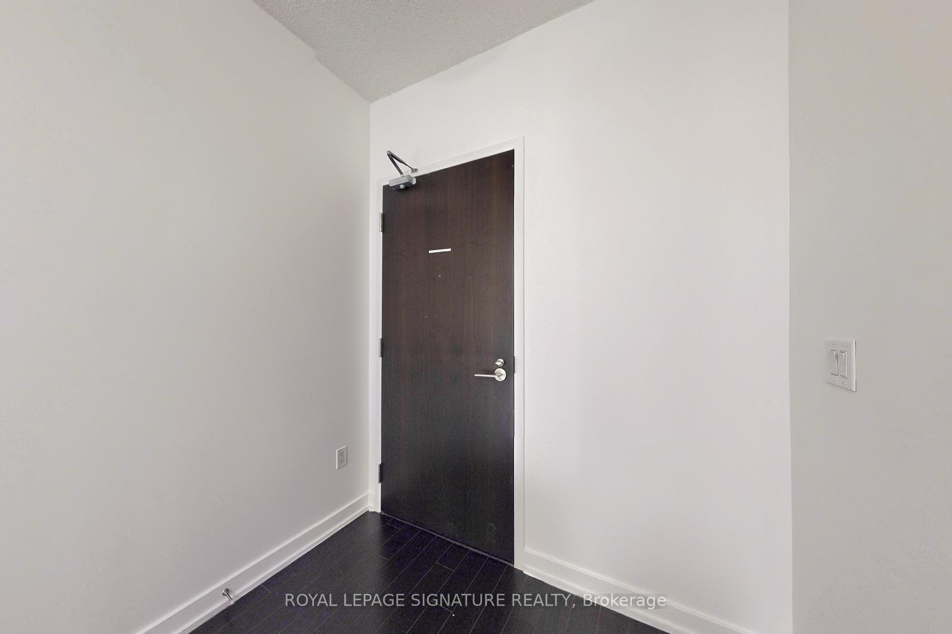 G07-38 Dan Leckie Way, Toronto, ON - Indoor Photo Showing Other Room
