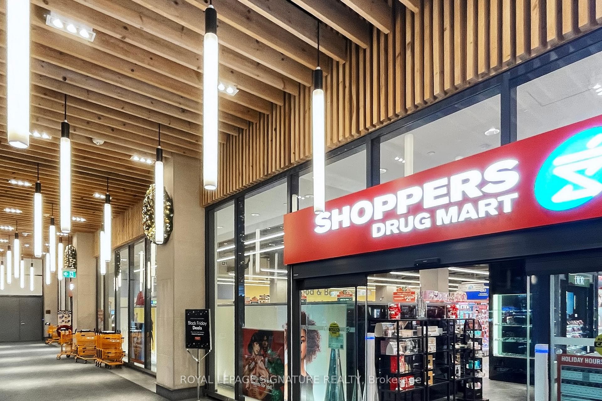 G07-38 Dan Leckie Way, Toronto, ON - Indoor Photo Showing Other Room