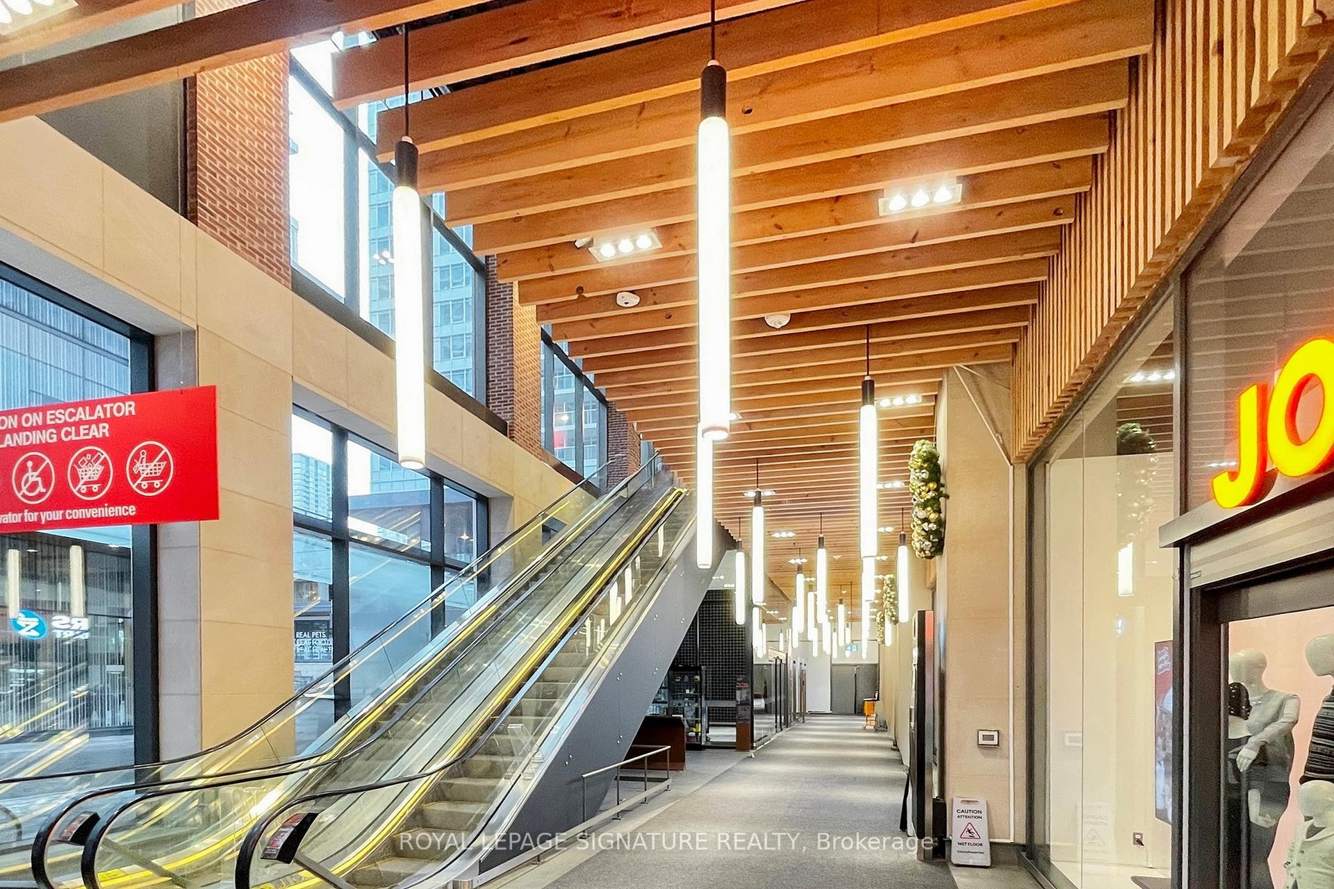 G07-38 Dan Leckie Way, Toronto, ON - Photo Showing Other Room