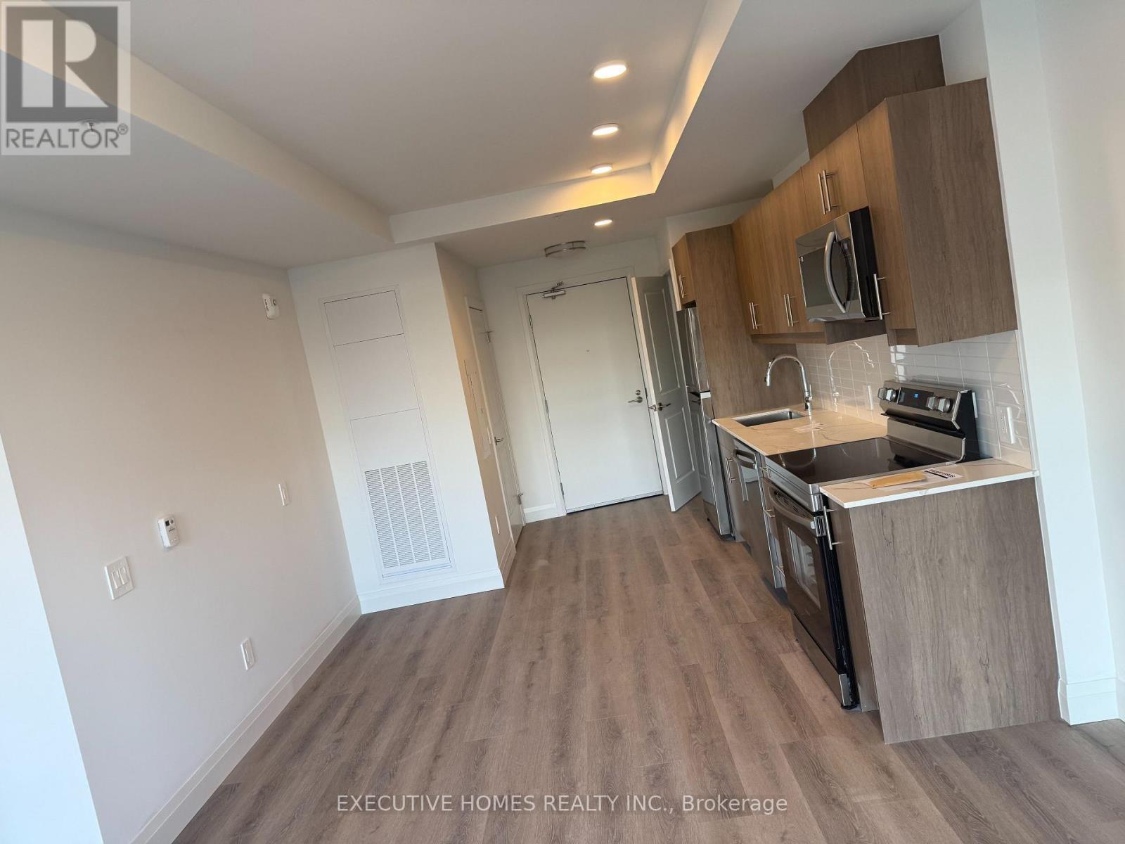 1333 Weber Street E, Kitchener, ON - Indoor Photo Showing Kitchen