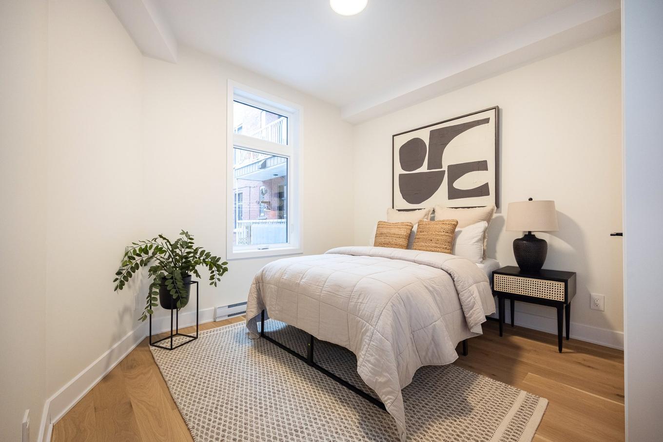 Chambre à coucher - 8132 Rue St-Denis, Montréal (Villeray/Saint-Michel/Parc-Extension), QC - Indoor Photo Showing Bedroom