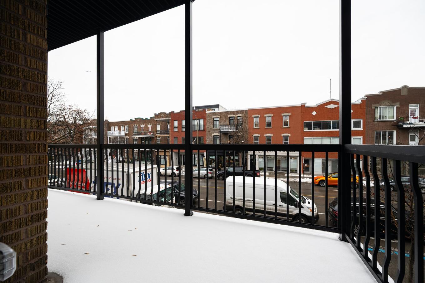 Balcon - 8132 Rue St-Denis, Montréal (Villeray/Saint-Michel/Parc-Extension), QC - Outdoor