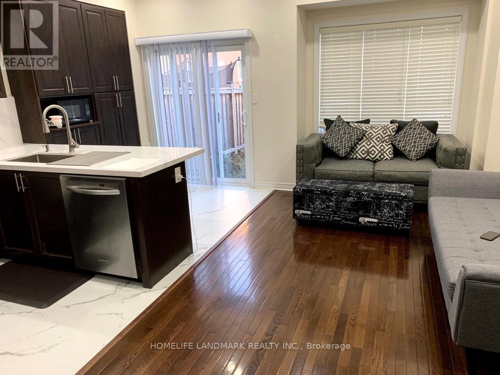 7368 Saint Barbara Boulevard, Mississauga, ON - Indoor