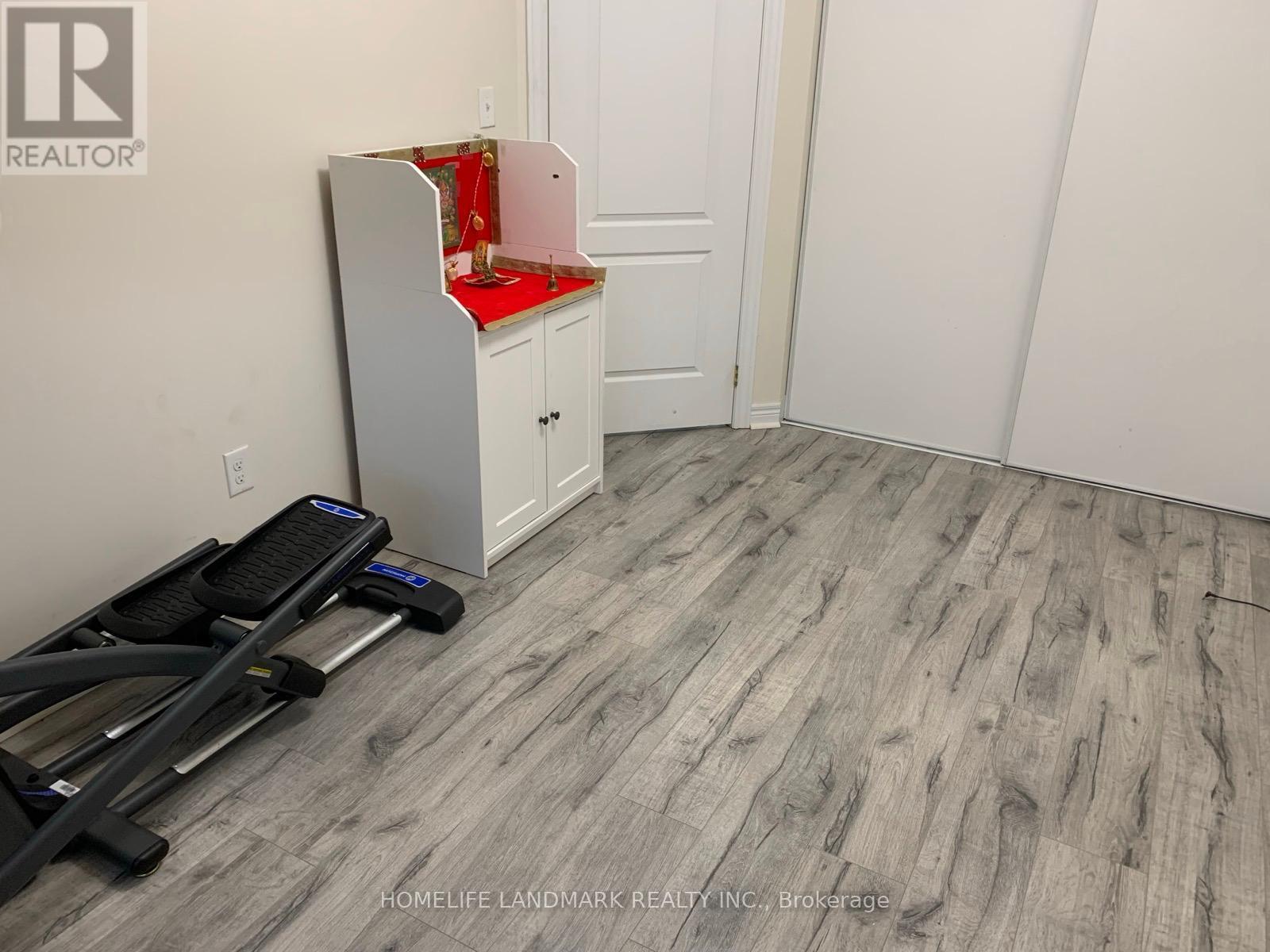 7368 Saint Barbara Boulevard, Mississauga, ON - Indoor Photo Showing Other Room