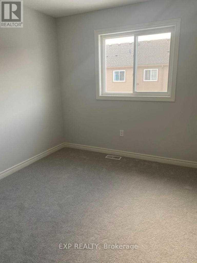 20 - 7945 Oldfield Road, Niagara Falls, ON - Indoor Photo Showing Other Room