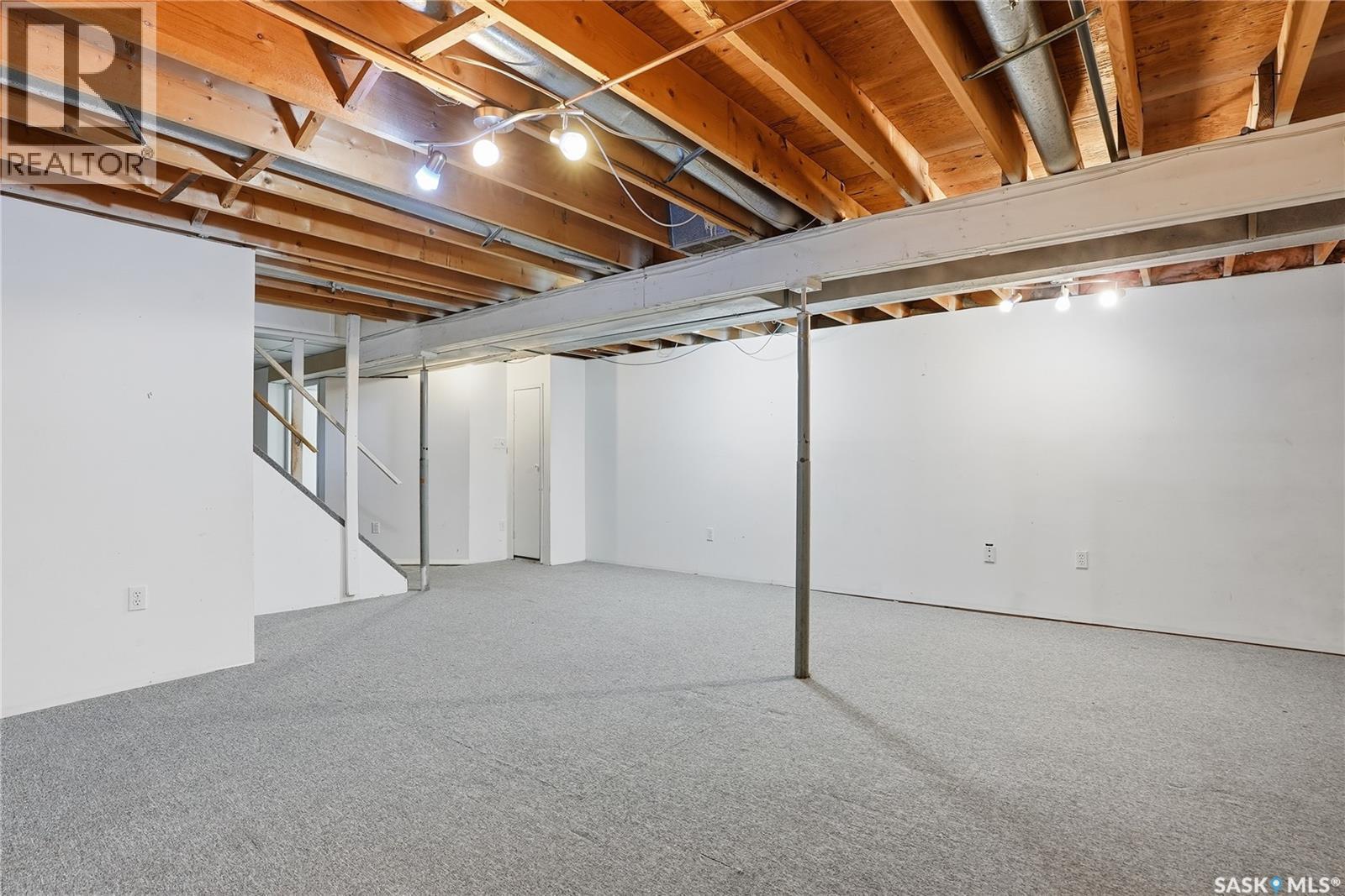 805 Kingsmere Boulevard, Saskatoon, SK - Indoor Photo Showing Basement