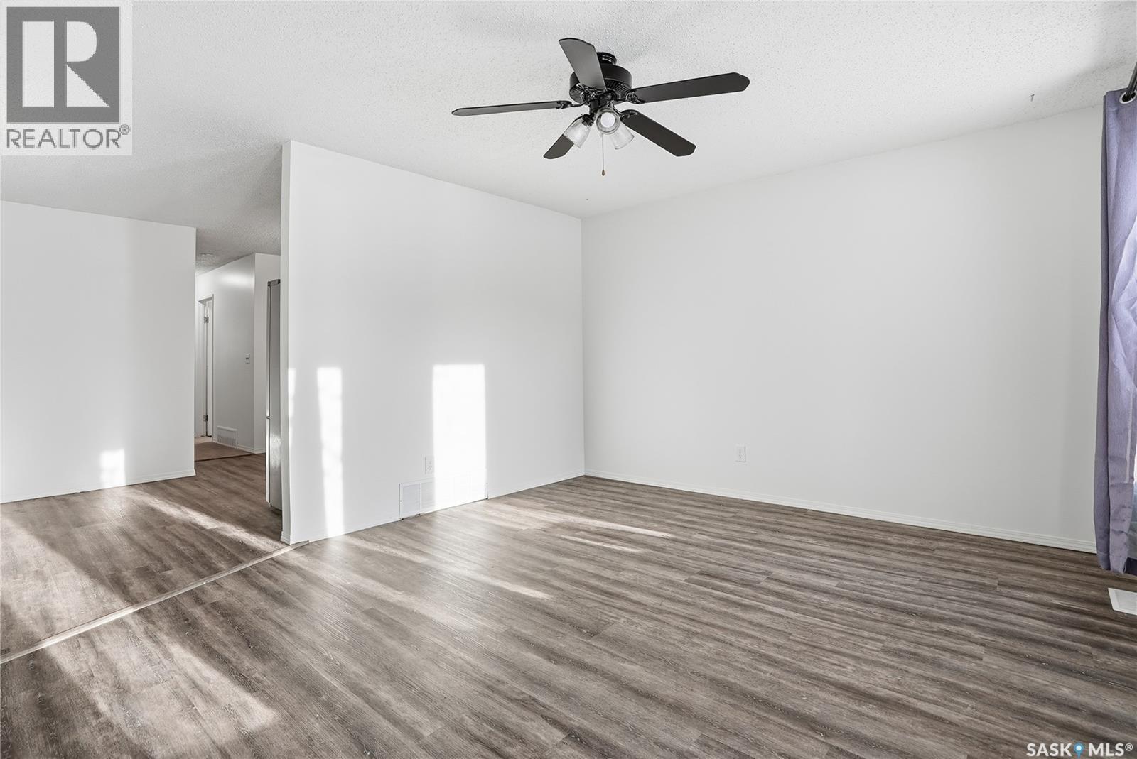 805 Kingsmere Boulevard, Saskatoon, SK - Indoor Photo Showing Other Room