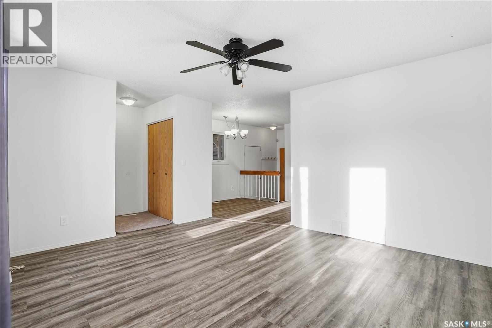 805 Kingsmere Boulevard, Saskatoon, SK - Indoor Photo Showing Other Room