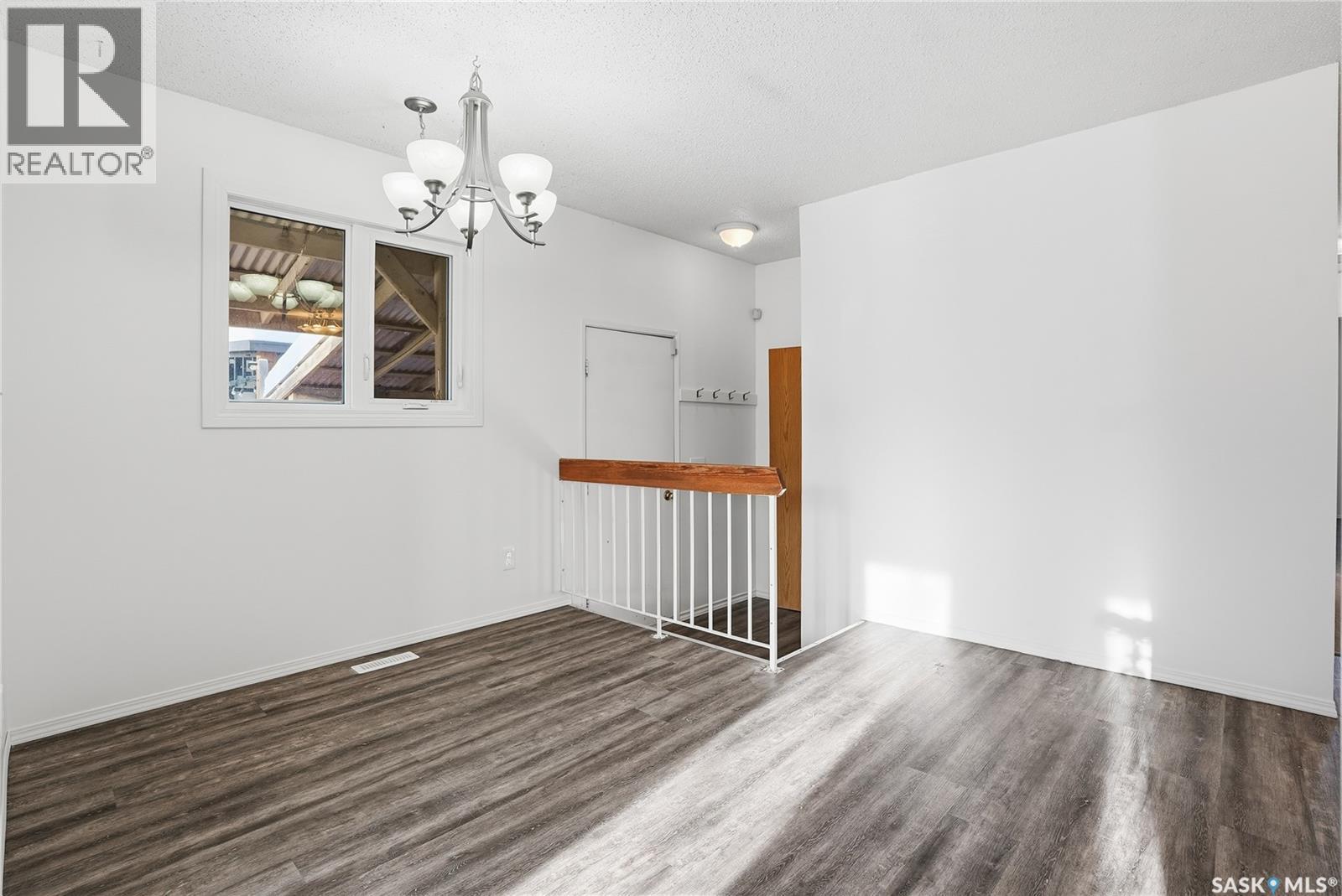 805 Kingsmere Boulevard, Saskatoon, SK - Indoor Photo Showing Other Room