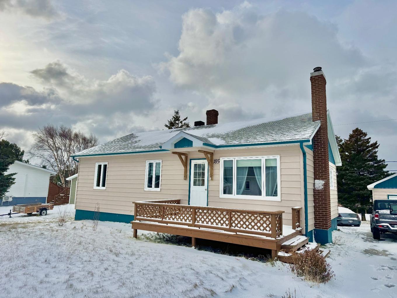 Frontage - 185 Ch. De La Grande-Allée, Les Îles-De-La-Madeleine, QC - Outdoor