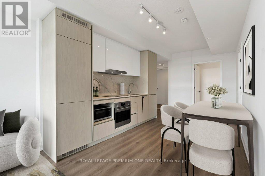 4010 - 28 Interchange Way, Vaughan, ON - Indoor