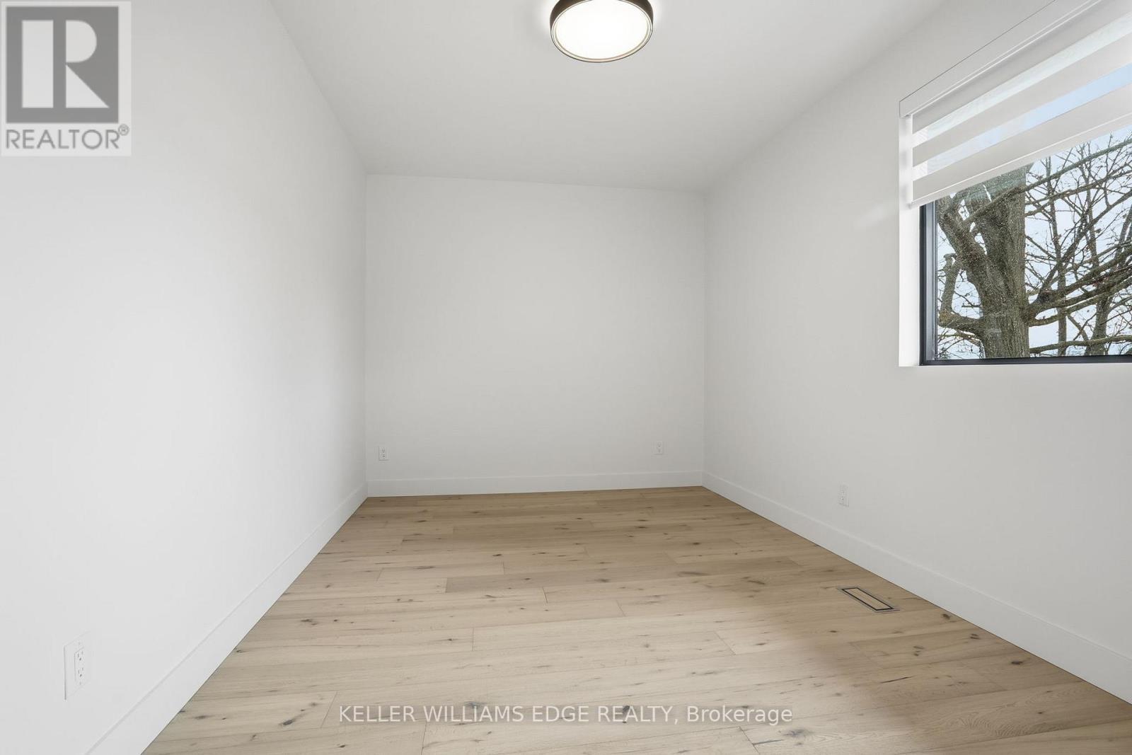 427 Pine Cove Road, Burlington, ON - Indoor Photo Showing Other Room