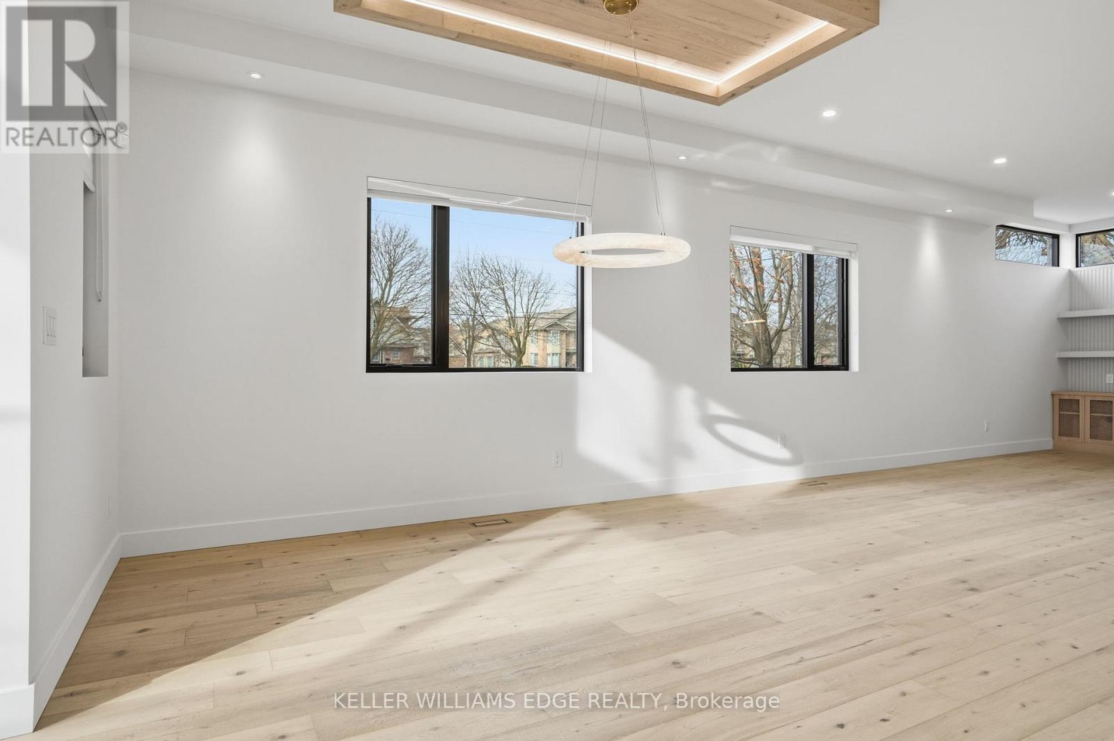 427 Pine Cove Road, Burlington, ON - Indoor Photo Showing Other Room