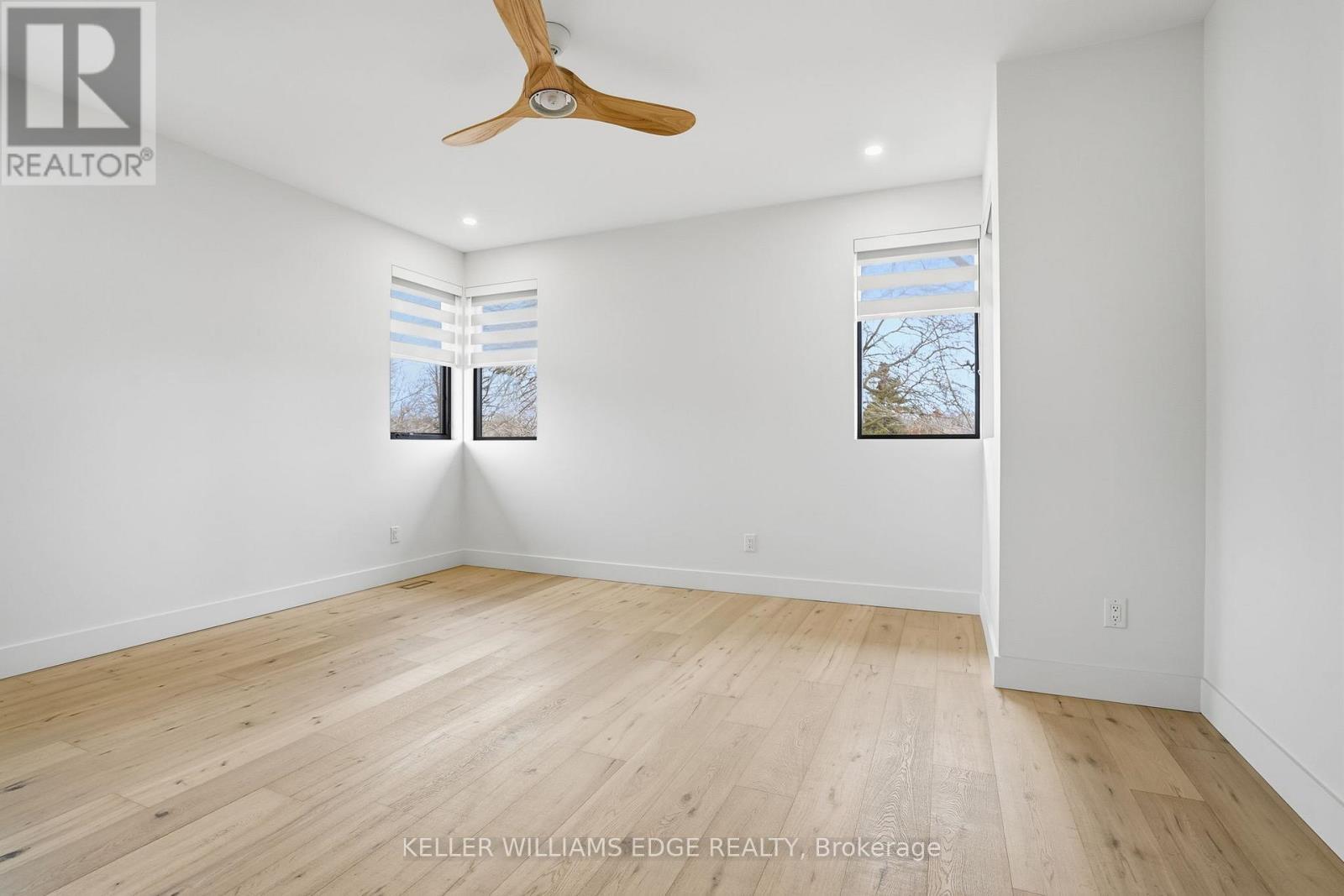 427 Pine Cove Road, Burlington, ON - Indoor Photo Showing Other Room