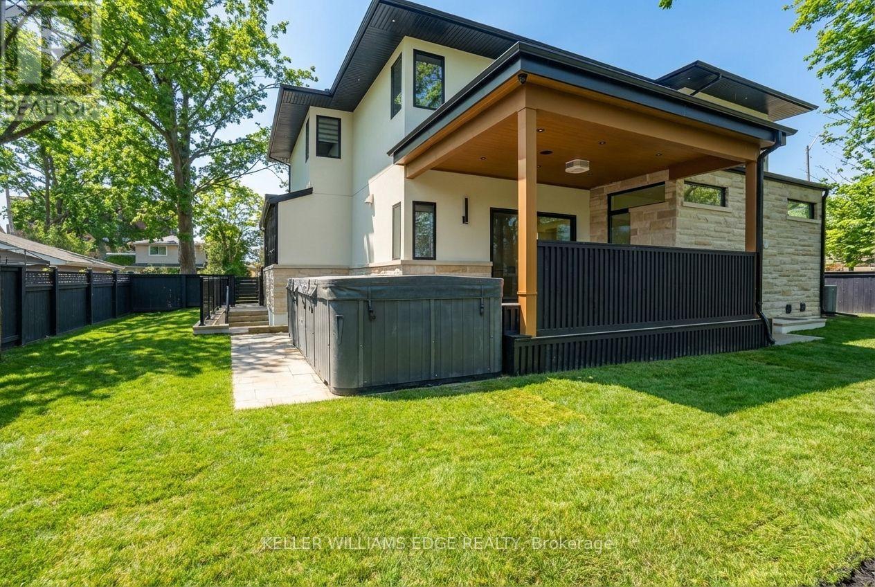 427 Pine Cove Road, Burlington, ON - Outdoor