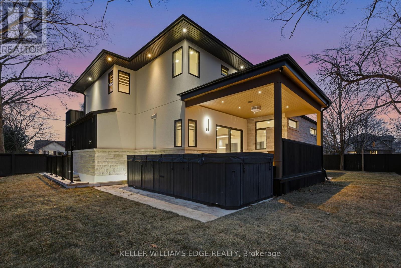 427 Pine Cove Road, Burlington, ON - Outdoor