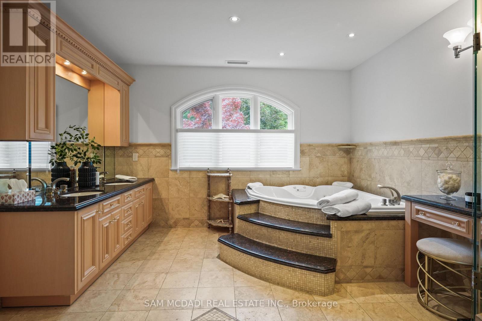 1382 Aldo Drive, Mississauga, ON - Indoor