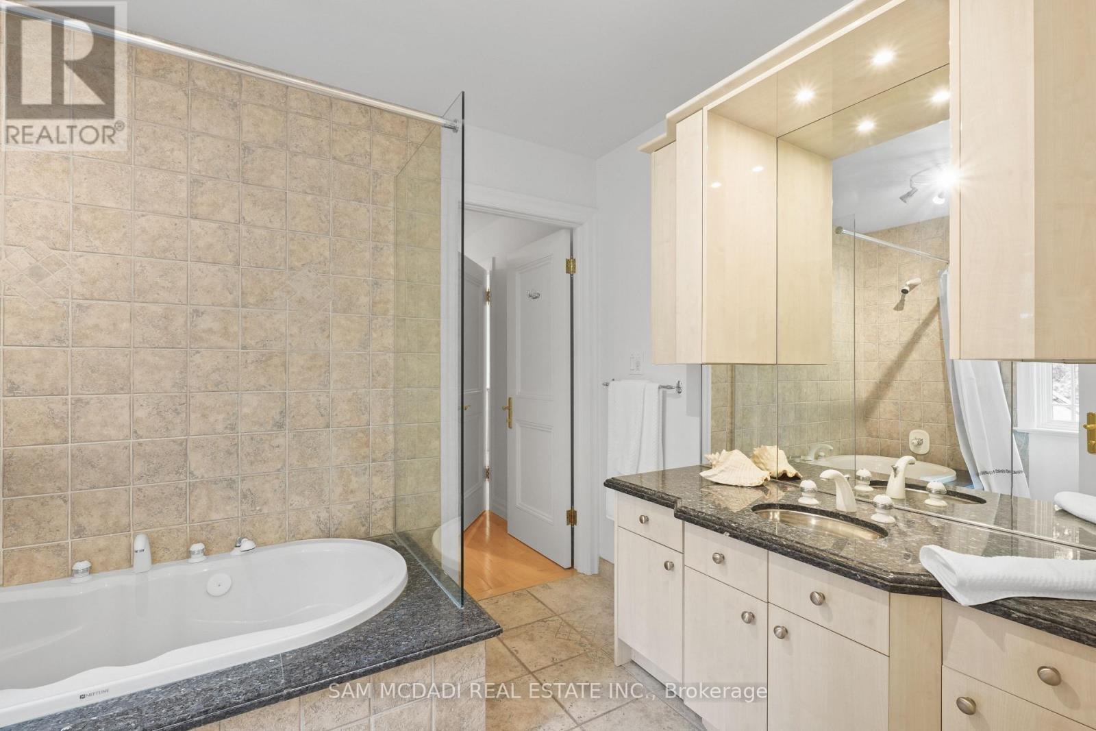 1382 Aldo Drive, Mississauga, ON - Indoor Photo Showing Bathroom