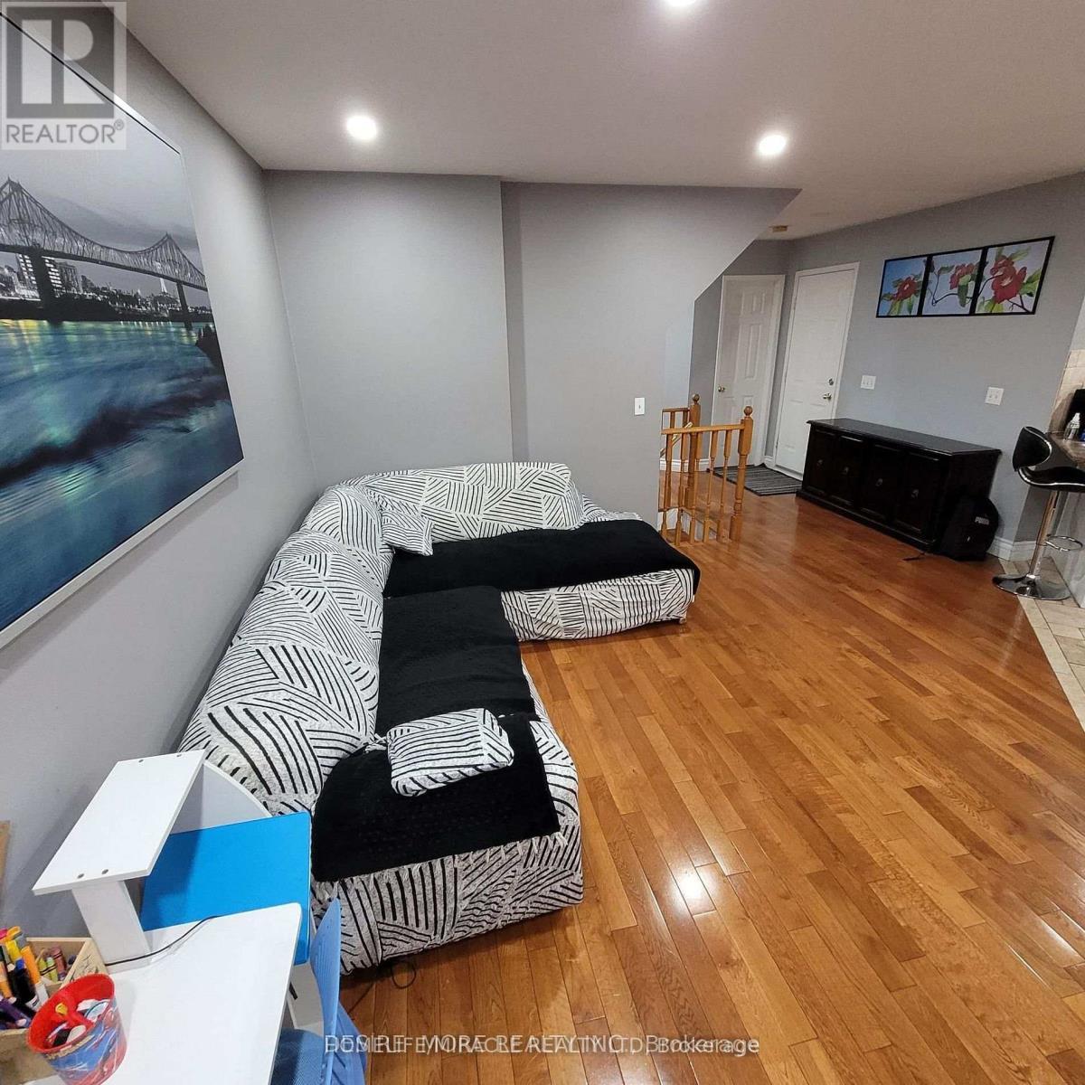 67 Seaside Circle, Brampton, ON - Indoor Photo Showing Other Room