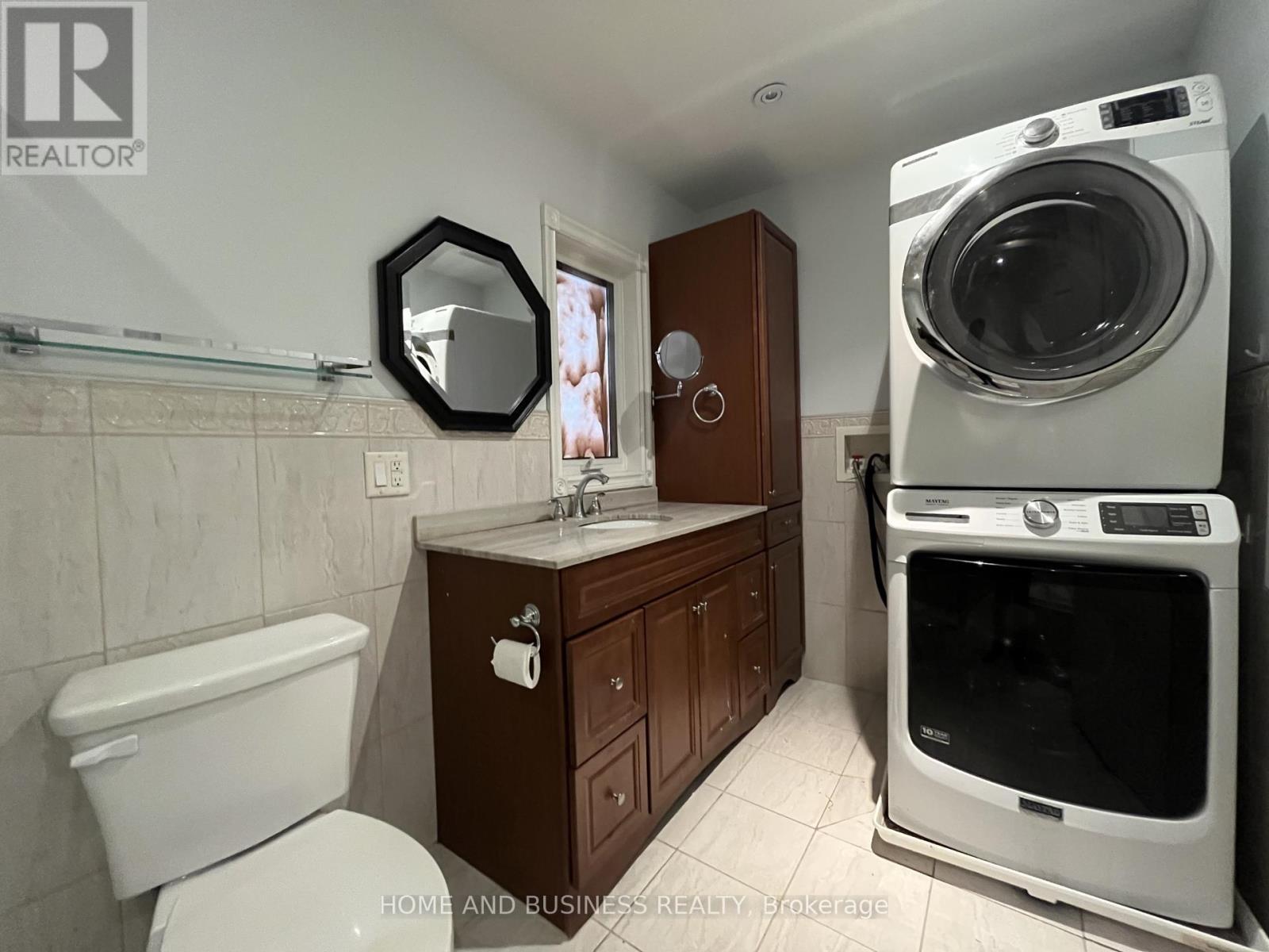 7132 Harding Crescent, Mississauga, ON - Indoor Photo Showing Laundry Room