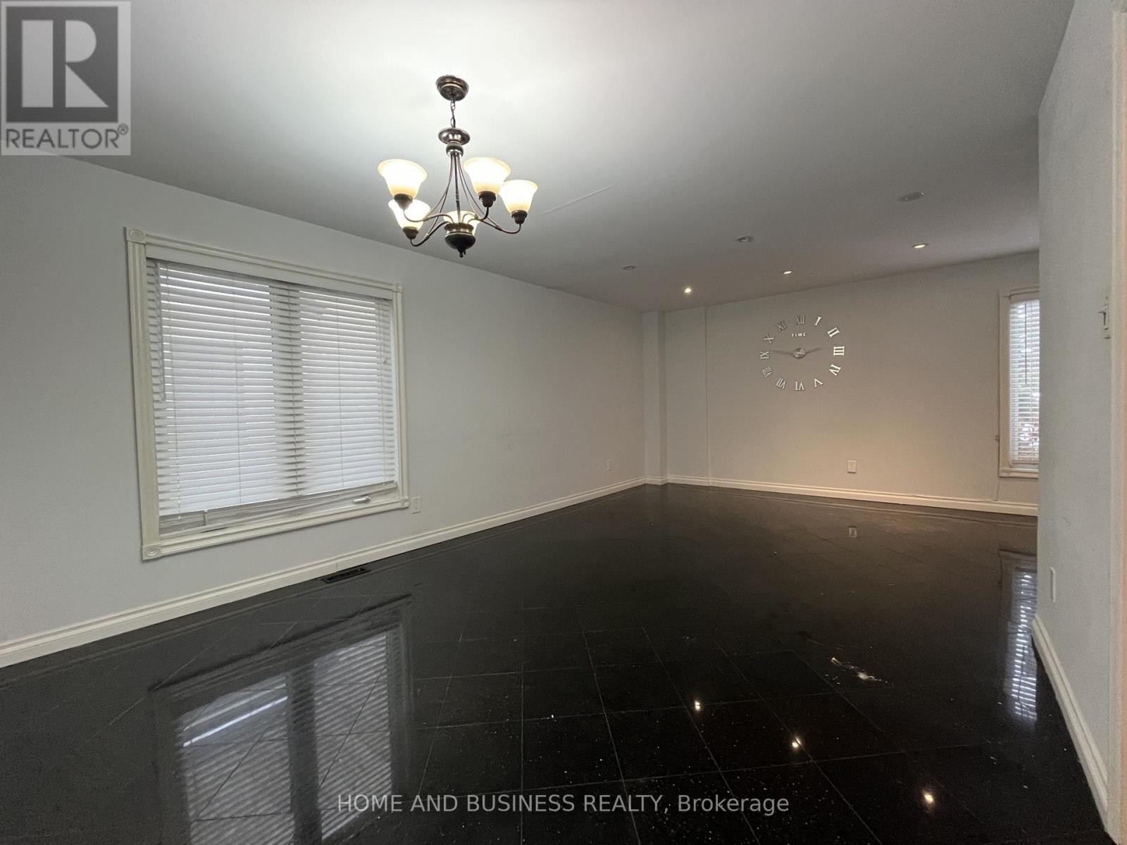 7132 Harding Crescent, Mississauga, ON - Indoor Photo Showing Other Room