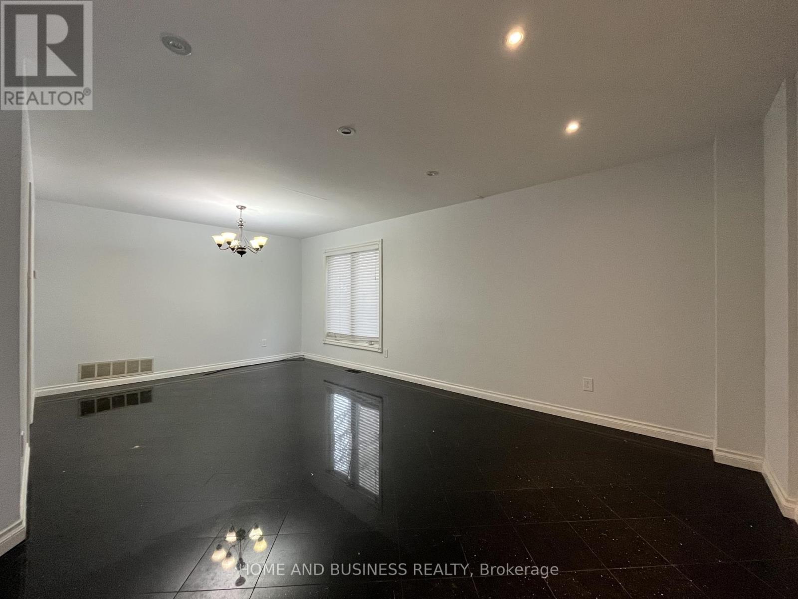 7132 Harding Crescent, Mississauga, ON - Indoor Photo Showing Other Room