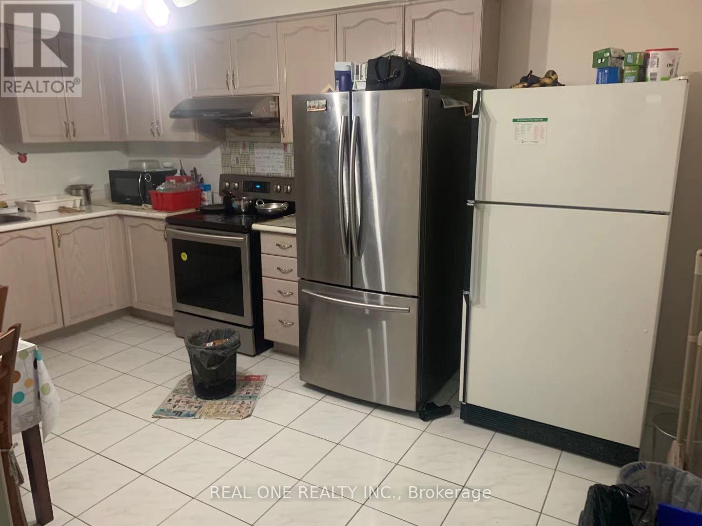 5672 Shillington Drive, Mississauga, ON - Indoor Photo Showing Kitchen