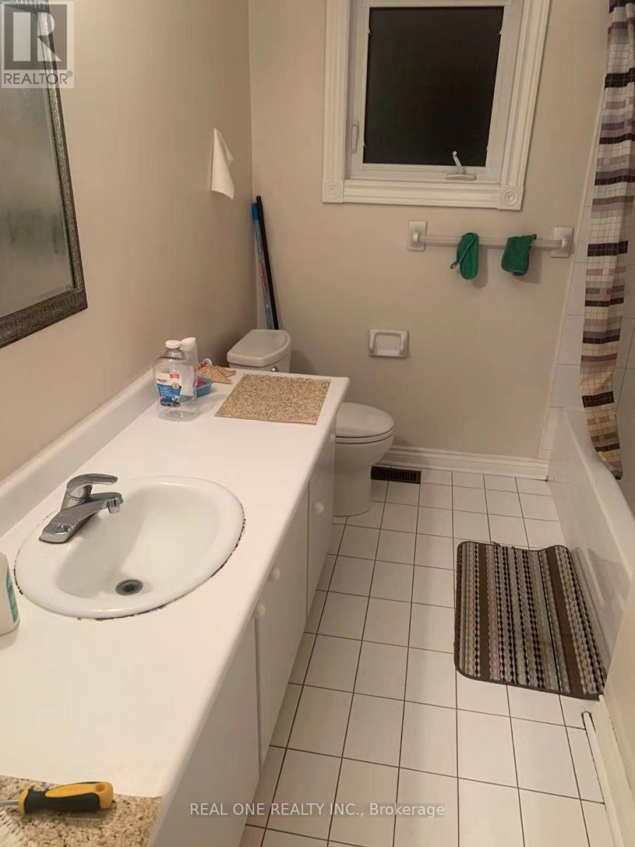 5672 Shillington Drive, Mississauga, ON - Indoor Photo Showing Bathroom