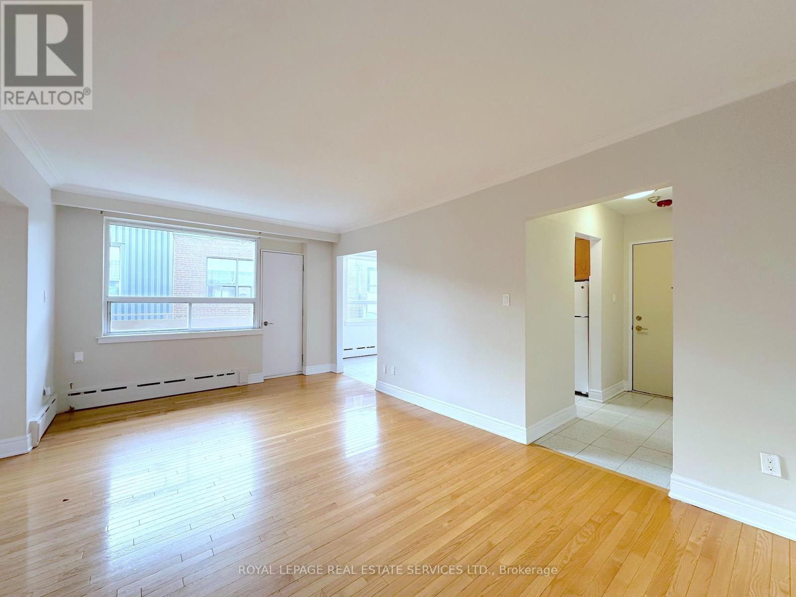 8 - 104 Rajah Street, Toronto, ON