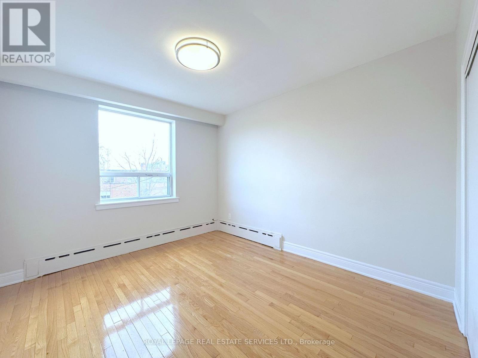 8 - 104 Rajah Street, Toronto, ON