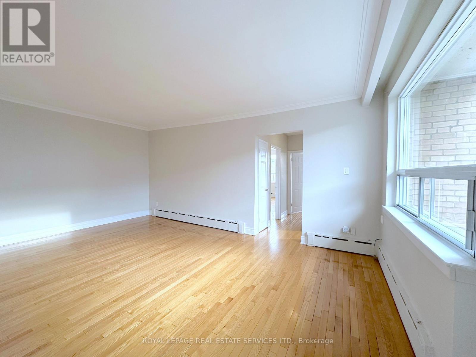 8 - 104 Rajah Street, Toronto, ON