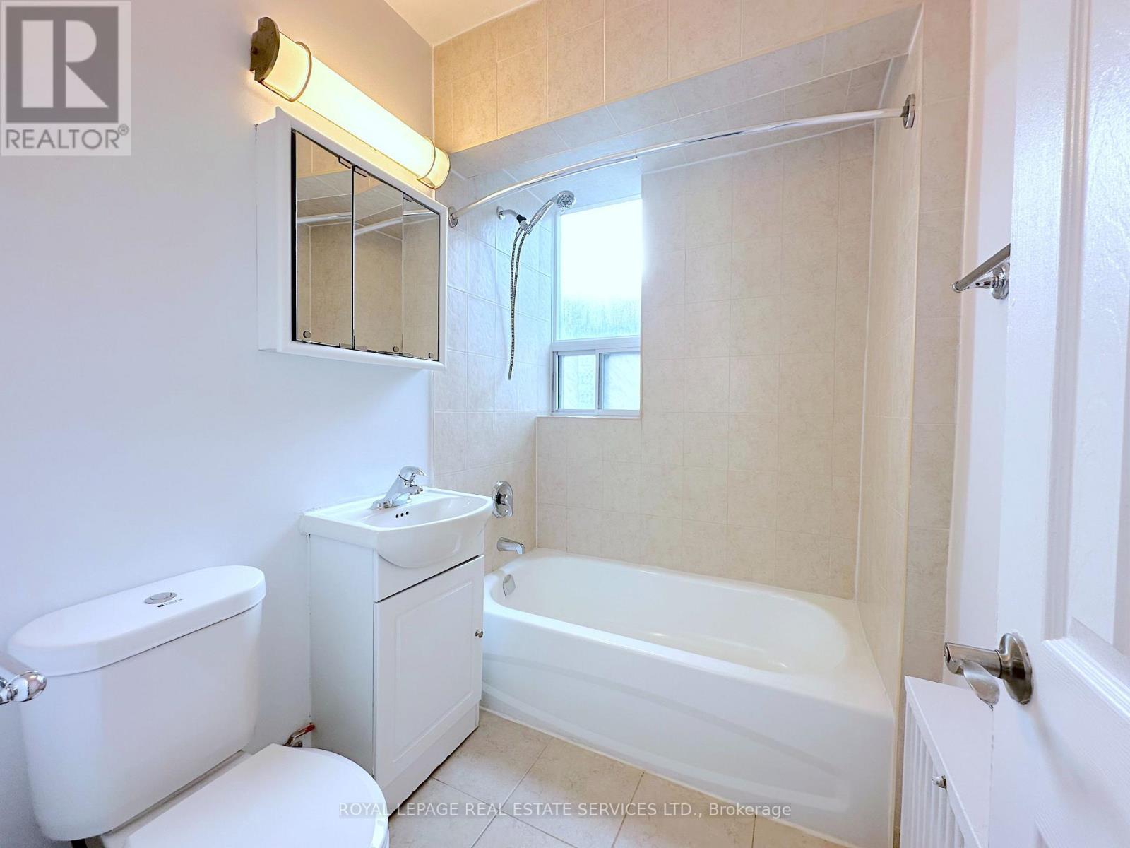 8 - 104 Rajah Street, Toronto, ON