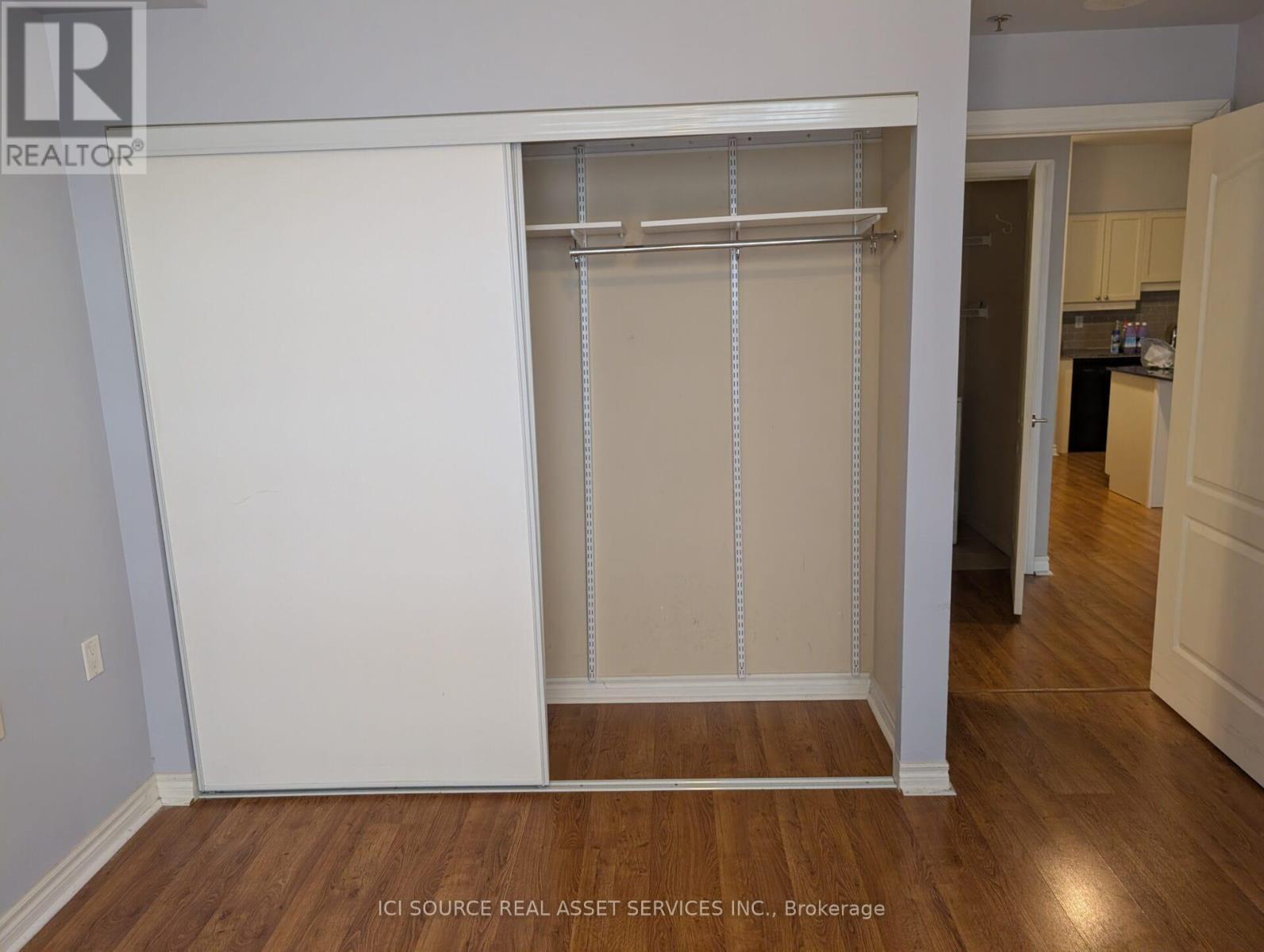 203 - 830 Scollard Court, Mississauga, ON - Indoor Photo Showing Other Room