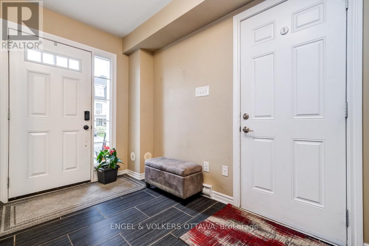 2604 Baynes Sound Way, Ottawa, ON - Indoor Photo Showing Other Room