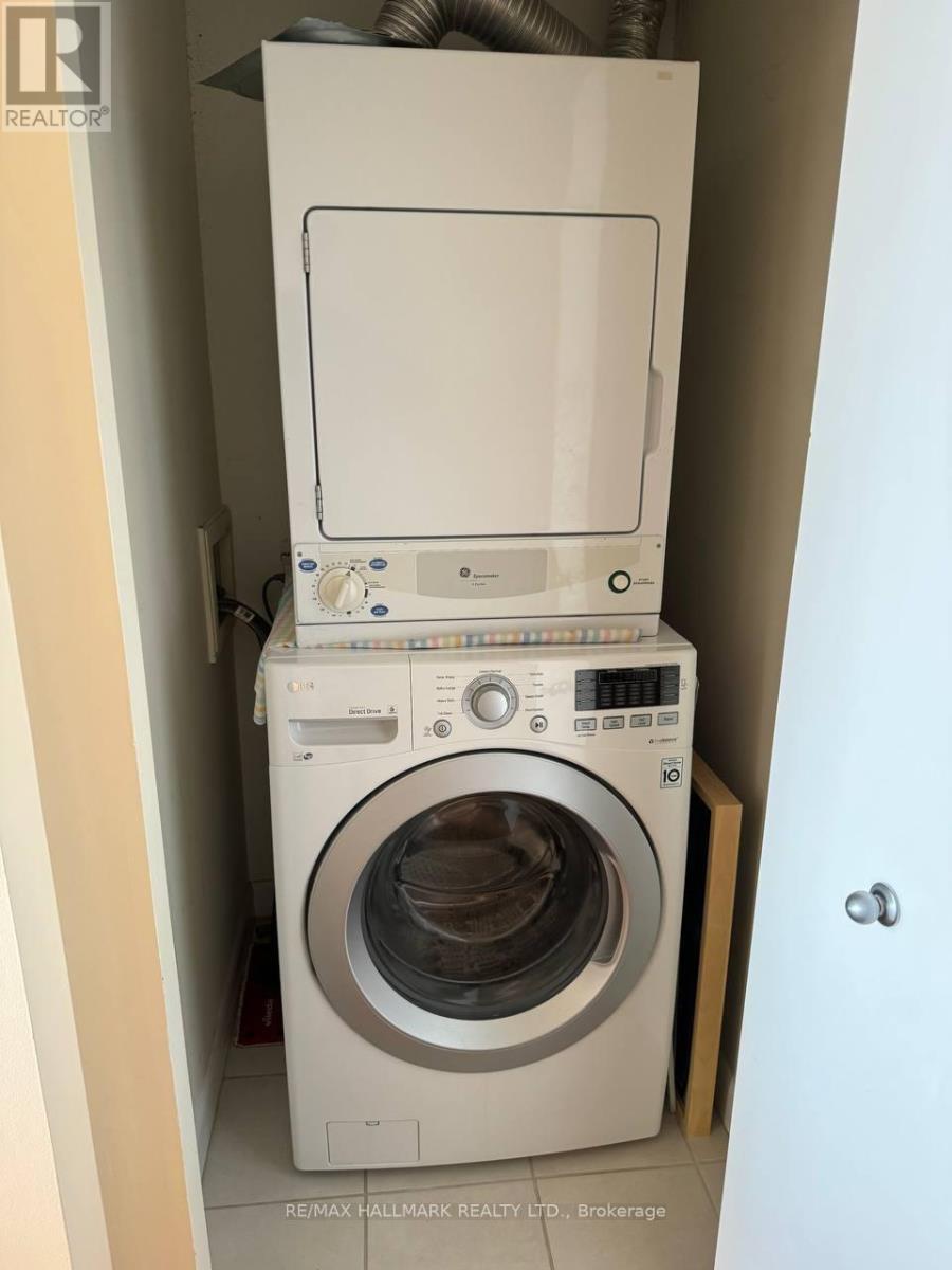 1710 - 33 Sheppard Avenue E, Toronto, ON - Indoor Photo Showing Laundry Room