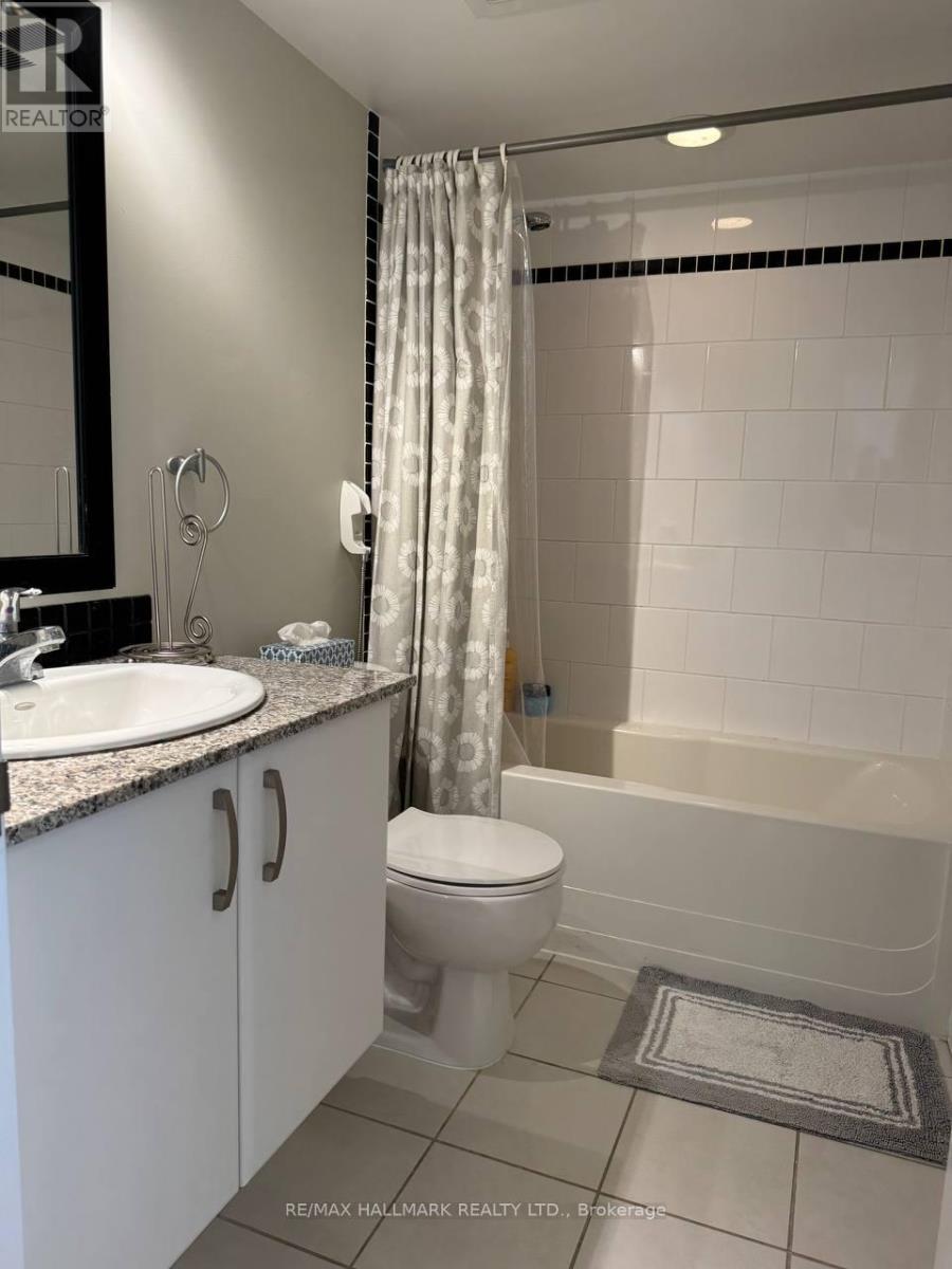 1710 - 33 Sheppard Avenue E, Toronto, ON - Indoor Photo Showing Bathroom