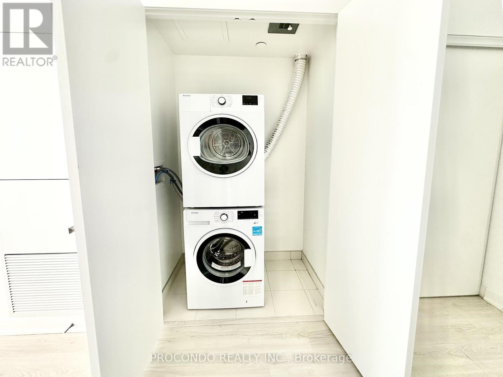 619 - 3883 Quartz Road, Mississauga, ON - Indoor Photo Showing Laundry Room