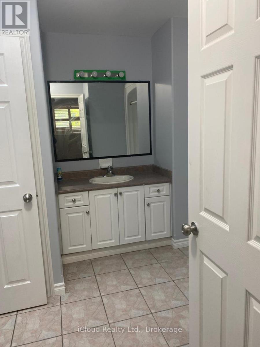 122 Marlborough Street, Brantford, ON -