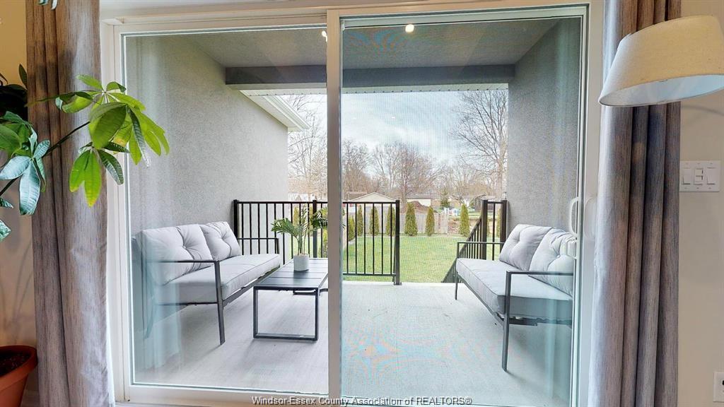 Upper Unit-89 Draper, Harrow, ON