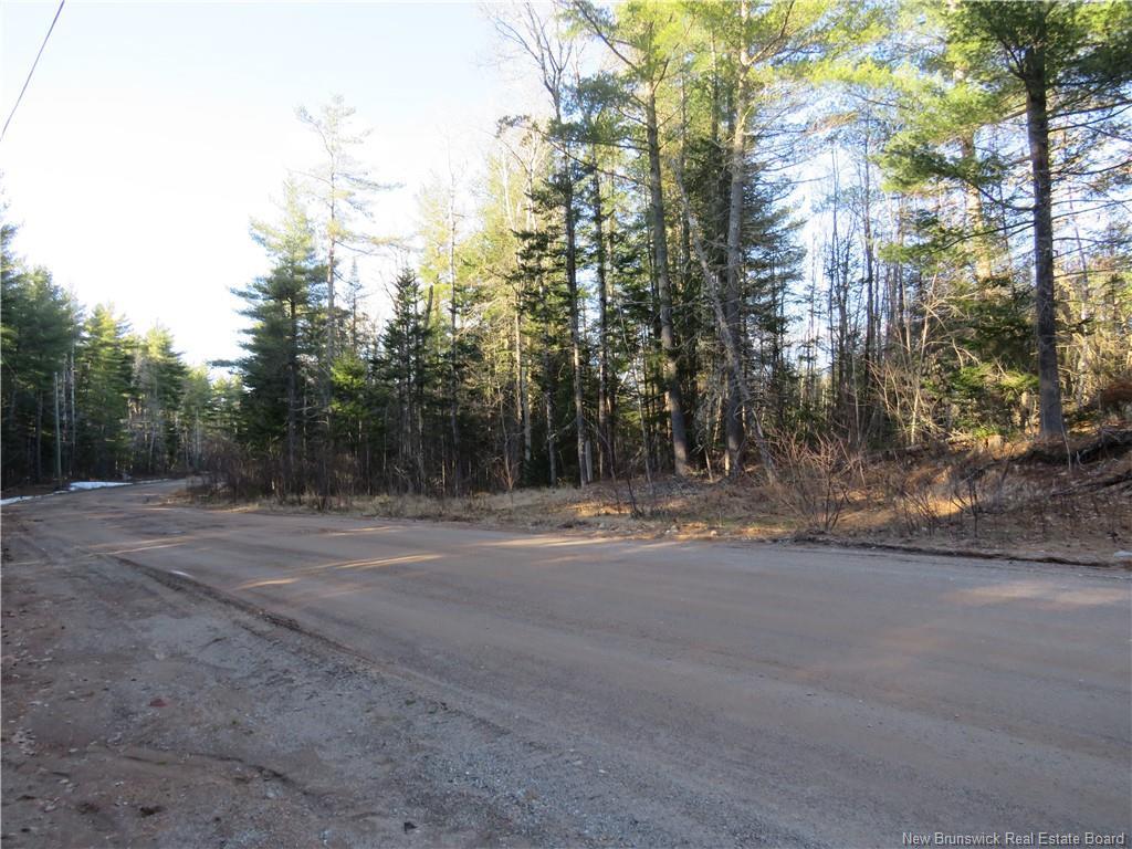 - South Oromocto Lake Rd, South Oromocto Lake, NB