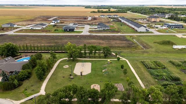 11 Ember Dr, Rosenort, MB