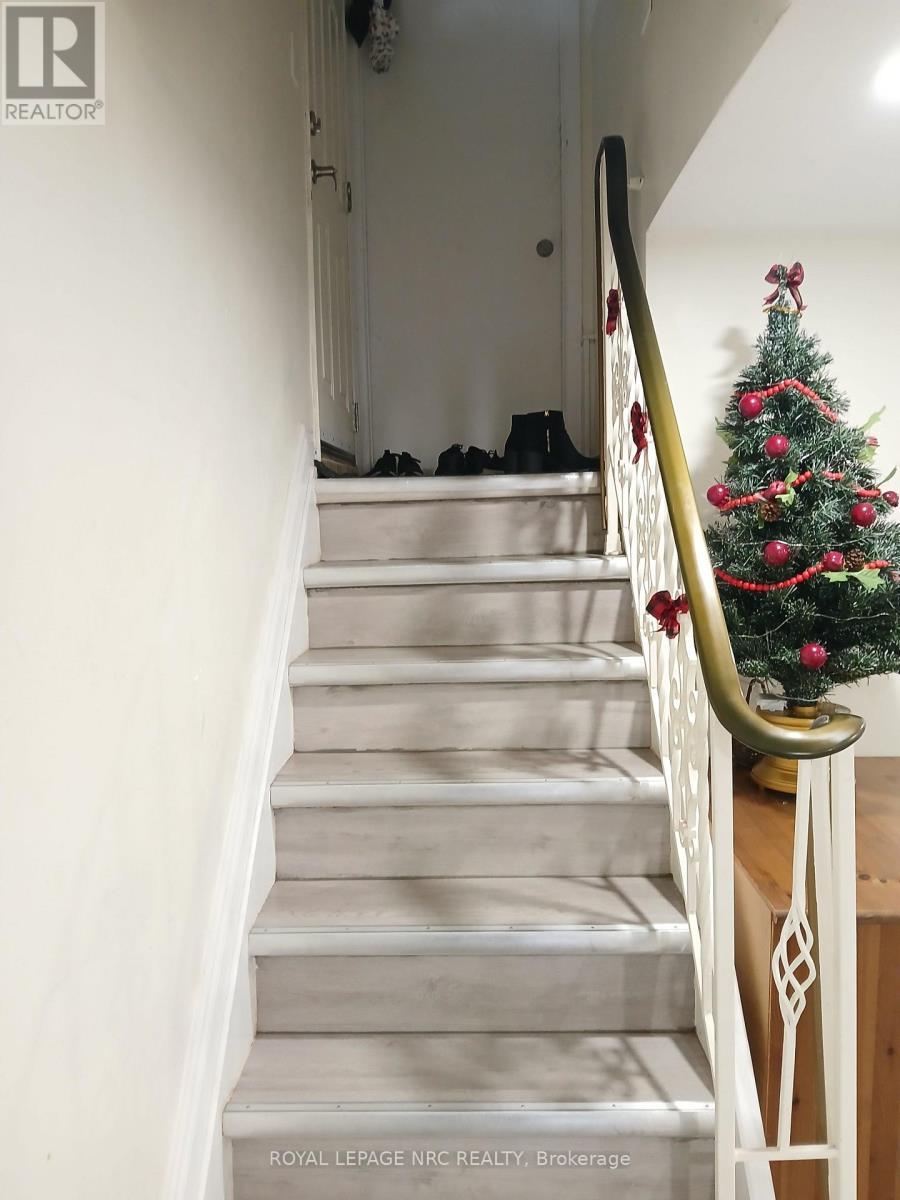 Lower Unit - 6560 Leeming Street, Niagara Falls (Hospital), ON - Indoor Photo Showing Other Room