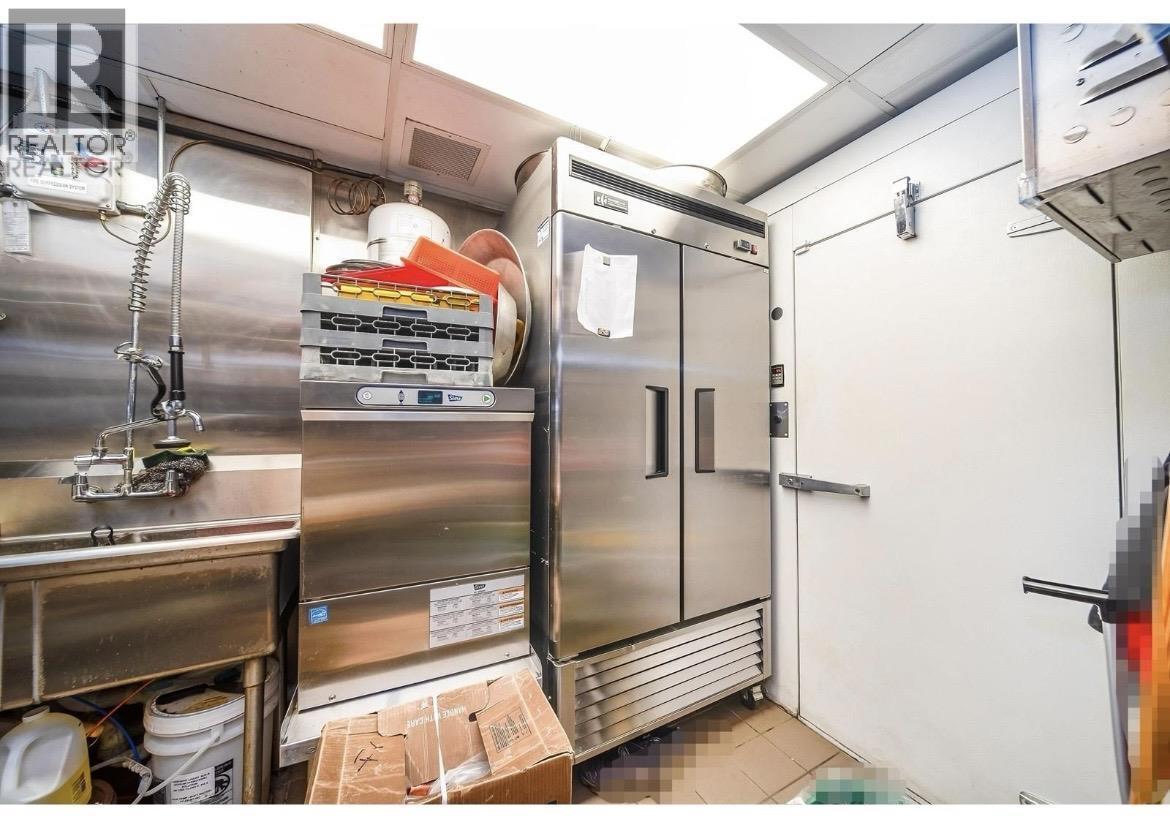 1739 Robson Street, Vancouver, BC