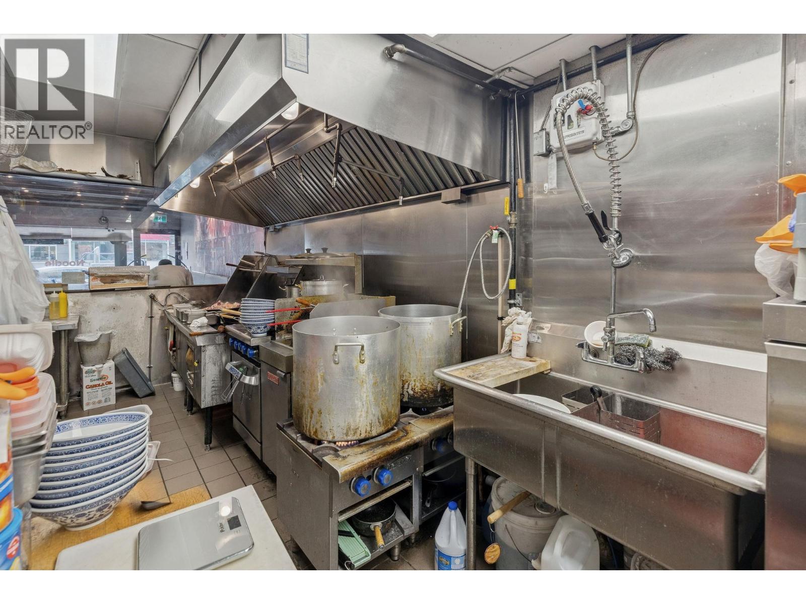 1739 Robson Street, Vancouver, BC