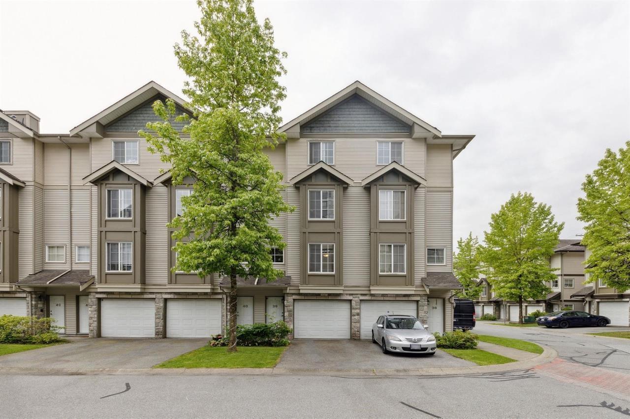 14855 100 Avenue, Surrey, BC - Outdoor With Facade