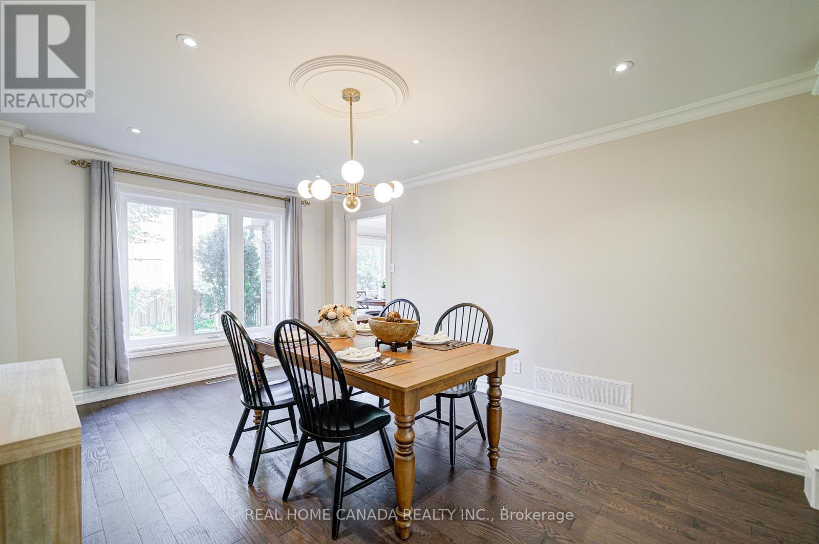 1690 Carrington Road, Mississauga, ON - Indoor Photo Showing Dining Room