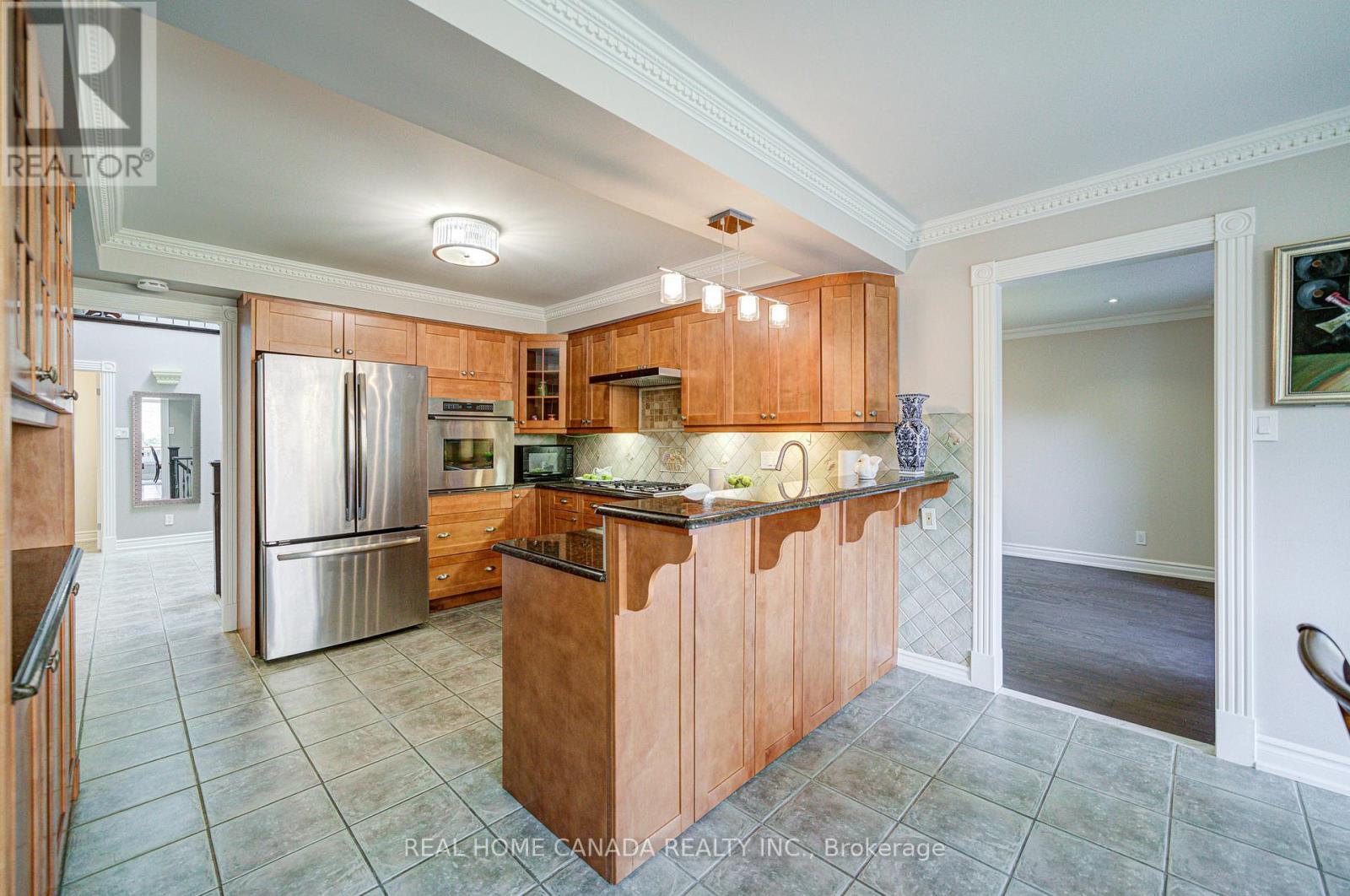 1690 Carrington Road, Mississauga, ON - Indoor Photo Showing Kitchen