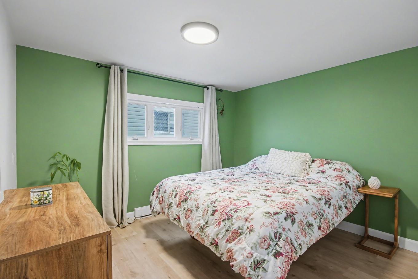 Chambre à coucher principale - 235-3950 Boul. Sir-Wilfrid-Laurier, Longueuil (Saint-Hubert), QC - Indoor Photo Showing Bedroom